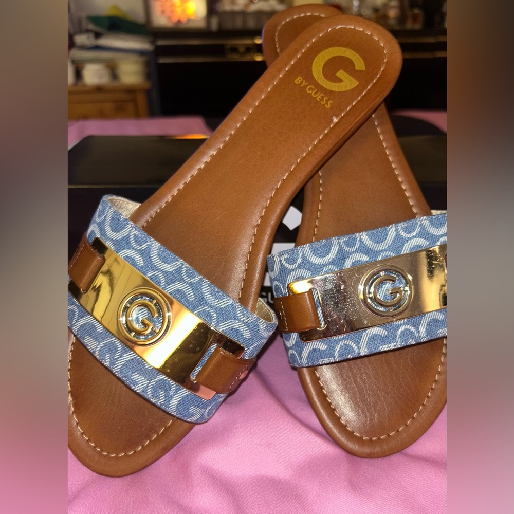 GUESS Women's Blue and Gold Slide Sandals